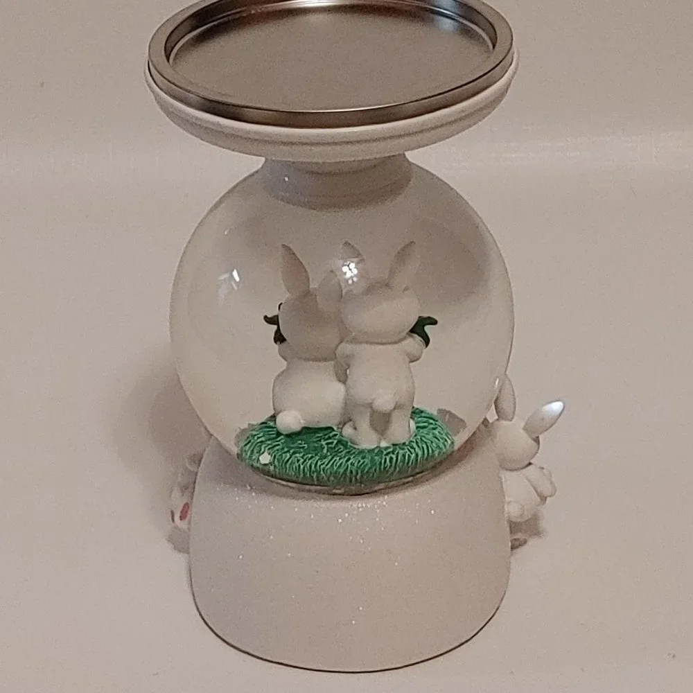 BATH & BODY WORKS HOME DECOR 3-WICK EASTER WATER GLOBE PEDESTAL CANDLE H… - Picture 4 of 7